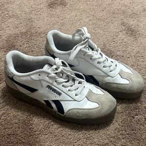 Reebok White & Black Women’s Low-Top Sneakers